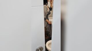 아주 관대한 오프 거유의 섹트녀 2