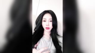 아슬아슬하게 노출 끼부리는 ㅁㅈ 은꼴 쇼츠 korean bj