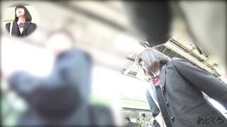 制服jk-さかさんぽ-no-013-一目惚れシリーズ第二弾-lとは違うsの張り-アイドルjkの鳥肌ヒップを超接写-顔出し voyeur jp 01-250526