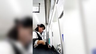 jkめくり 完全顔出し生p娘の階段エロアングル攻め 2名 voyeur jp