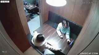 [신작] 2026년 최신 영상 한 여성이 잘생긴 남성과 망설임 없이 섹스를 하며 그의 위에 올라타 korean porn vip ipcam