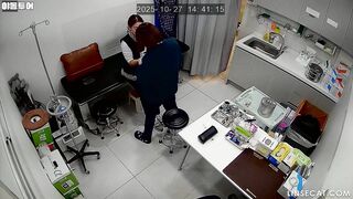 [신작] 희귀 영상! 점잖은 여성들이 간호사에게 엉덩이 근육 주사를 맞기 위해 바지를 벗습니다. [한국 병원 해킹된 IP korean porn vip ipcam
